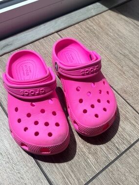 Girls Hot Pink Crocs